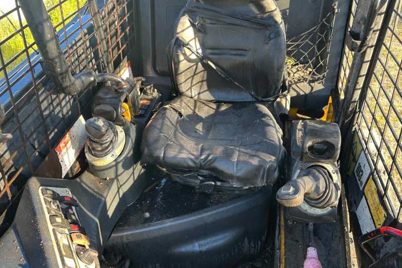 OmecoHub - Immagine JCB T180HF